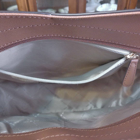 LKNW Michael Kors Signature Lg Chain Shoulder Bag GoldTone Accents(No Call Outs) - Picture 16 of 16